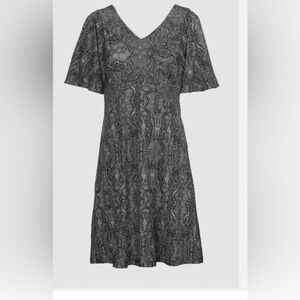 Cabi New NWT Twirl Dress #4641 Gray Pattern